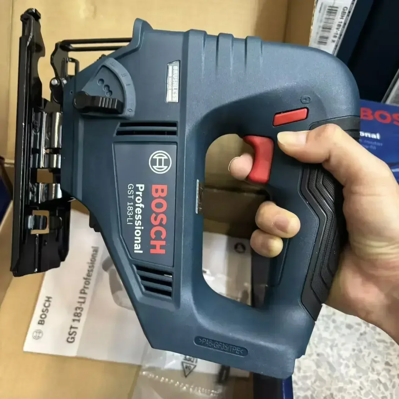 Bosch GST 183-LI Professional  - огляд і ціна Woodworking Jigsaw